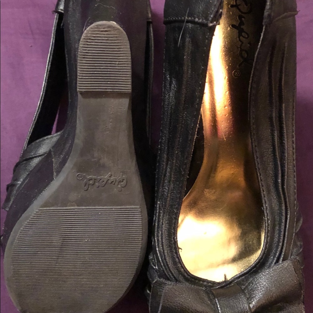Wedges - Picture 2 of 2